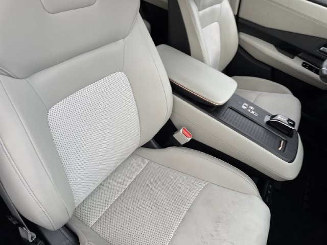 Certified 2024 Nissan Ariya AWD image 33