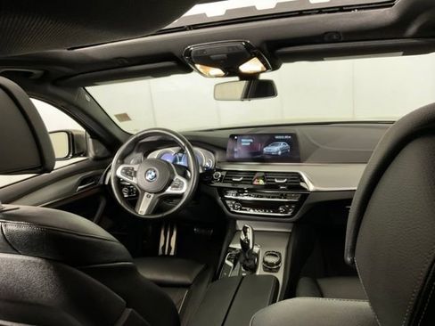 Used 2018 BMW M550i xDrive AWD/4WD image 16