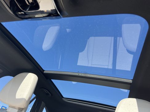 Certified 2025 Mercedes-Benz GLC 300 300 image 28