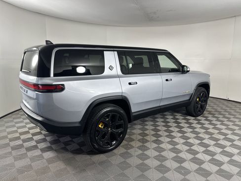 Used 2023 Rivian R1S Adventure image 5