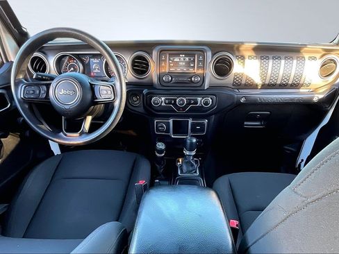 Used 2018 Jeep Wrangler Unlimited Sport image 14