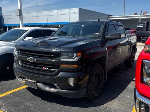 Used 2018 Chevrolet Silverado 1500 LT w/ All Star Edition AWD/4WD image 1