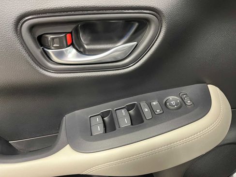 New 2026 Honda HR-V LX image 13