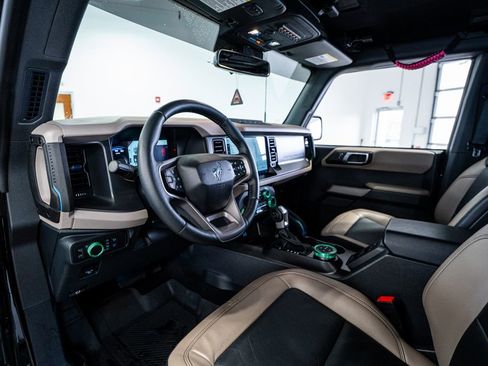 Used 2022 Ford Bronco Wildtrak image 29