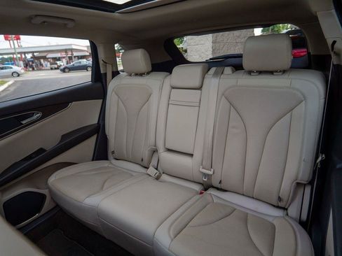 Used 2019 Lincoln Nautilus Reserve FWD image 32