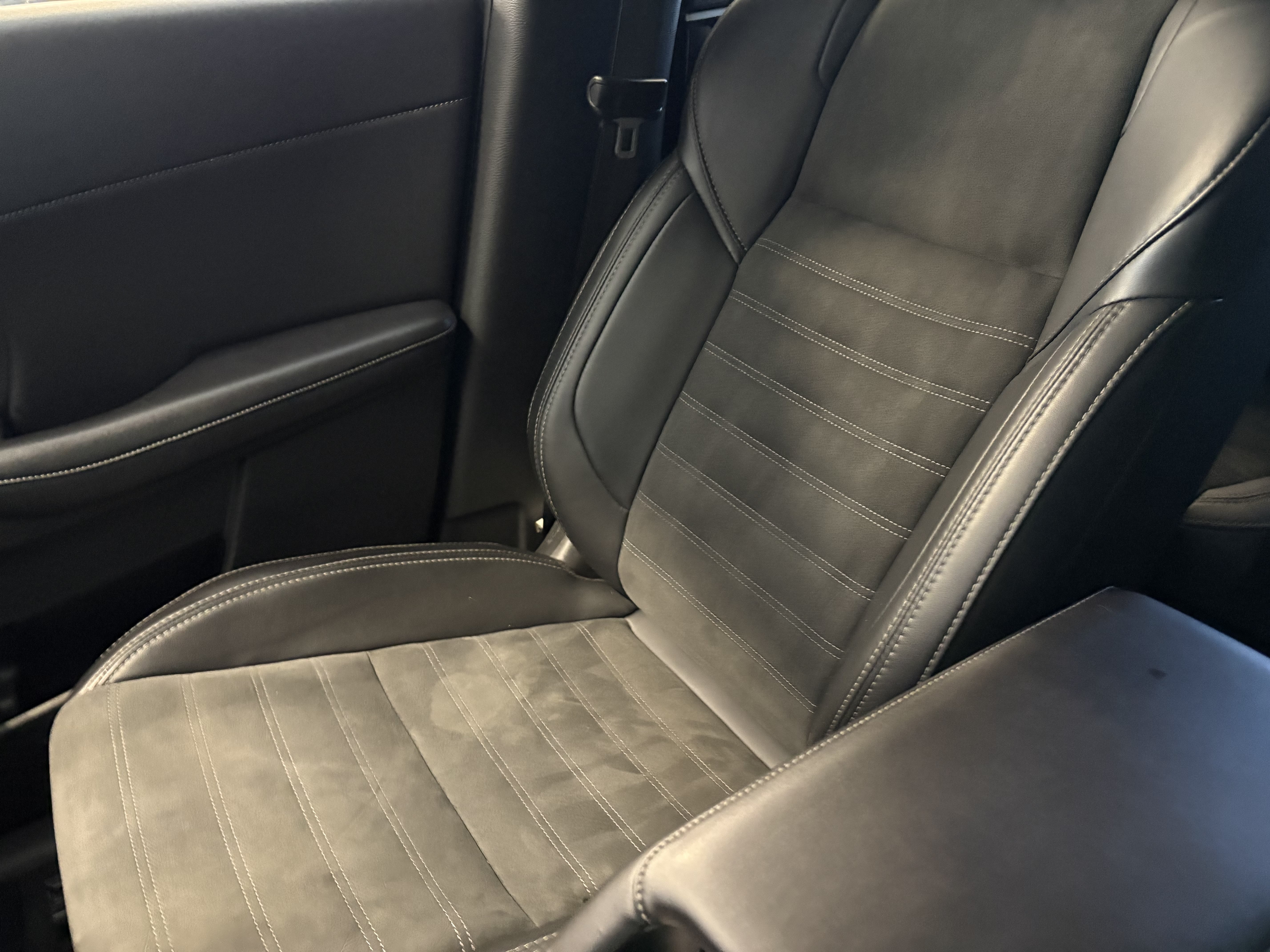 Used 2025 Mitsubishi Outlander SE AWD/4WD image 18