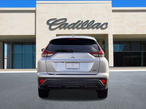 Used 2023 Mitsubishi Eclipse Cross LE image 4