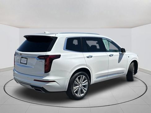Certified 2025 Cadillac XT6 Premium Luxury w/ Technology Package FWD image 12