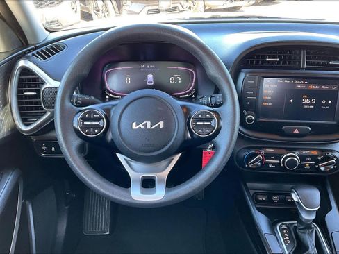 Used 2024 Kia Soul LX w/ Option Group 015 FWD image 6
