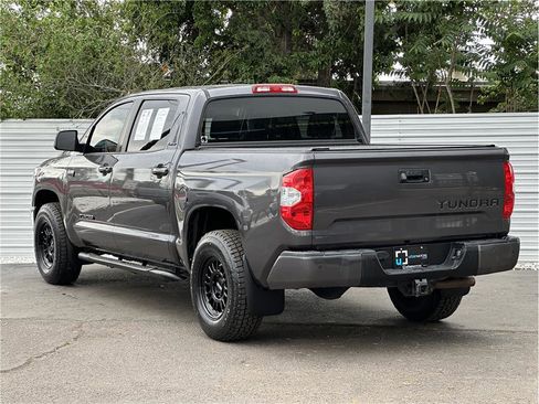 Used 2017 Toyota Tundra Limited w/ Limited Premium Package AWD/4WD image 3