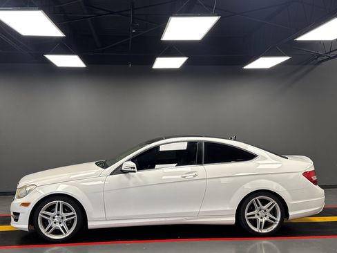 Used 2015 Mercedes-Benz C 250 2dr Cpe C 250 RWD image 3