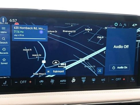 Used 2025 Lincoln Corsair Premiere image 12