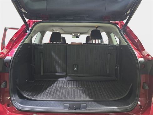 Used 2021 Toyota Highlander Platinum image 14