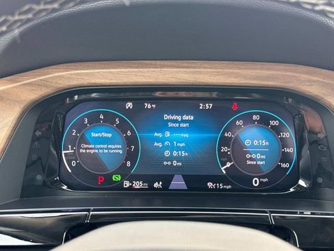 Used 2025 Volkswagen Atlas SE image 39