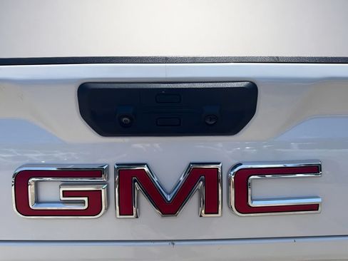 Used 2024 GMC Sierra 2500 Denali w/ Denali Reserve Package AWD/4WD image 35