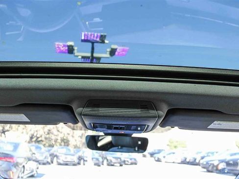 Used 2024 Audi Q4 e-tron Premium Plus image 12