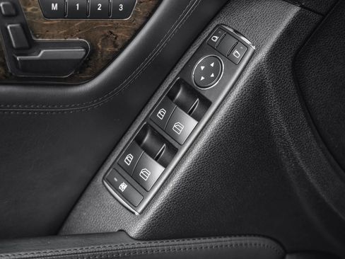 Used 2010 Mercedes-Benz C 63 AMG Sedan image 35