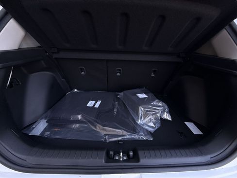 New 2026 Hyundai Venue SE FWD image 24
