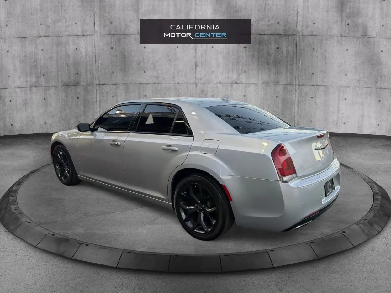 Used 2021 Chrysler 300 S RWD image 7