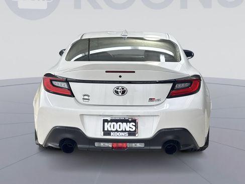 Used 2025 Toyota GR86 Premium w/ Performance Package RWD image 19