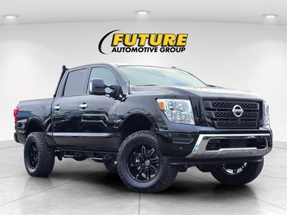 Used 2021 Nissan Titan SV w/ SV Convenience Package