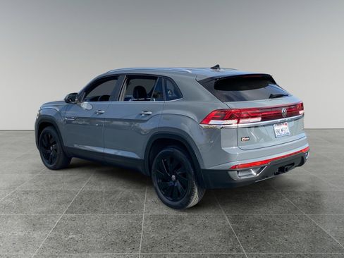 Used 2024 Volkswagen Atlas Cross Sport SE AWD/4WD image 3