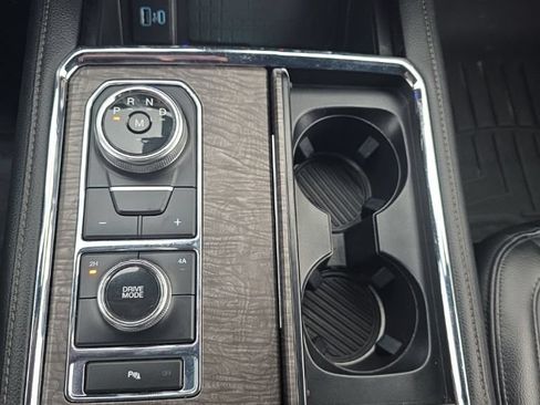 Used 2020 Ford Expedition Limited AWD/4WD image 22