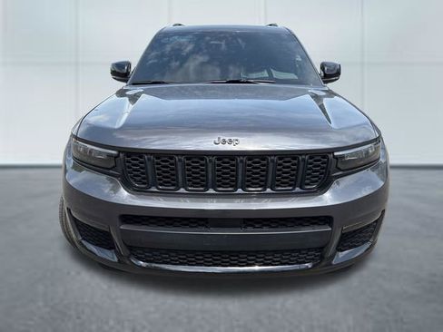 Used 2025 Jeep Grand Cherokee L Limited w/ Black Appearance Package AWD/4WD image 6