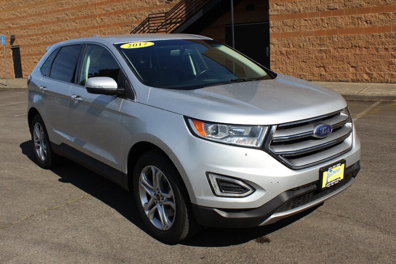 Used 2017 Ford Edge Titanium w/ Technology Package AWD/4WD image 1