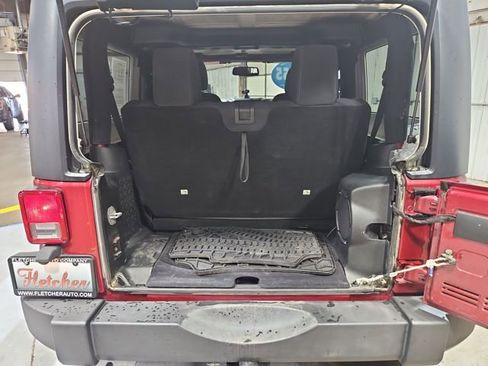 Used 2013 Jeep Wrangler Rubicon w/ PWR Convenience Group image 18