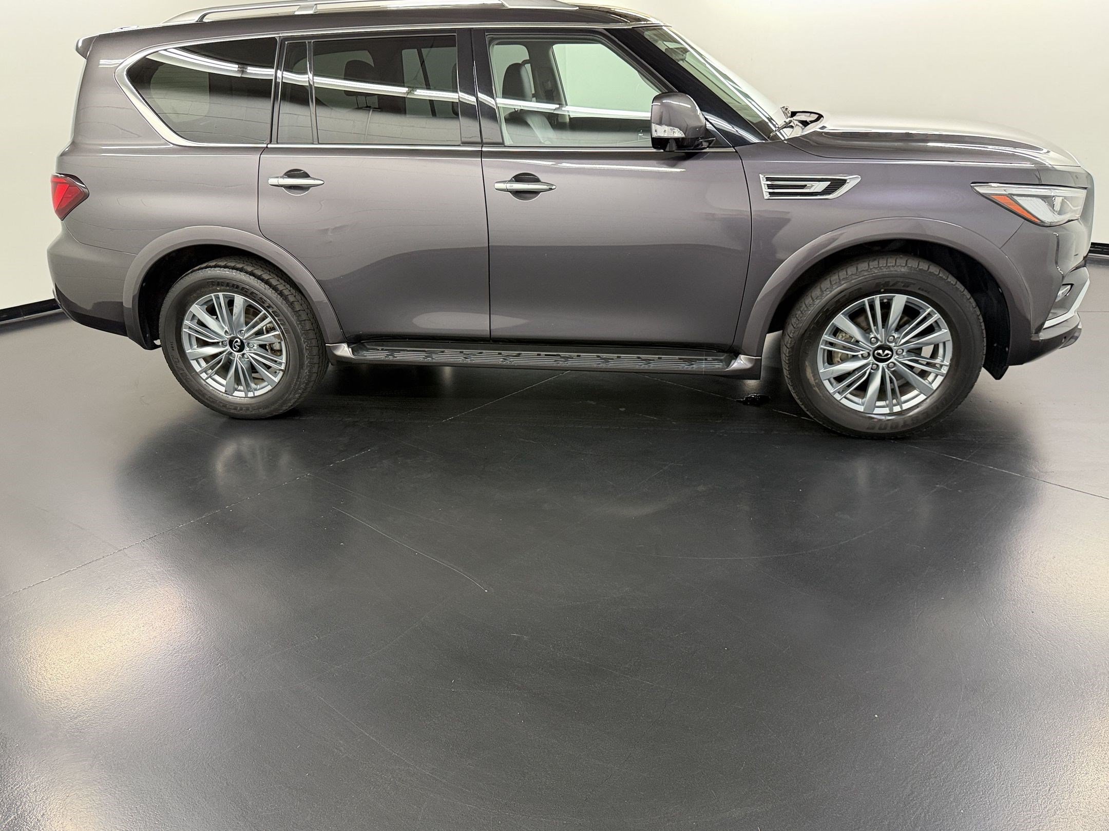 Used 2024 INFINITI QX80 Luxe AWD/4WD image 8