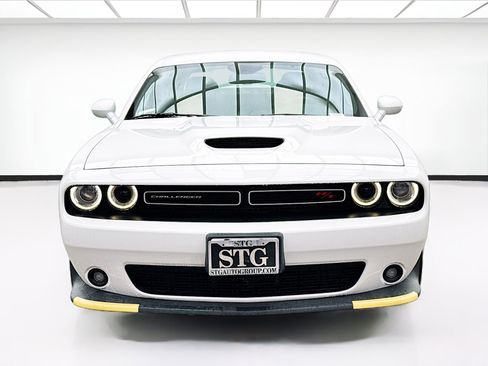 Used 2019 Dodge Challenger R/T image 2