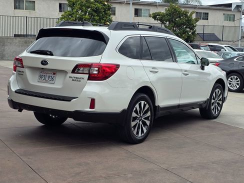 Used 2017 Subaru Outback 2.5i Limited AWD/4WD image 11
