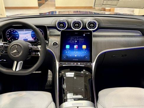 New 2026 Mercedes-Benz GLC 300 image 10