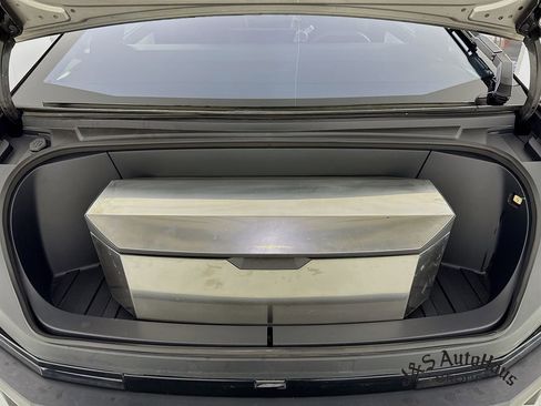 Used 2024 Tesla Cybertruck AWD Crew Cab image 38