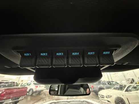Used 2025 Ford F150 Raptor AWD/4WD image 22