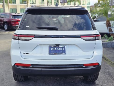 New 2025 Jeep Grand Cherokee Limited image 6