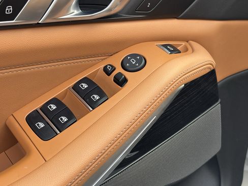 Certified 2024 BMW X5 xDrive40i w/ M Sport Package image 15