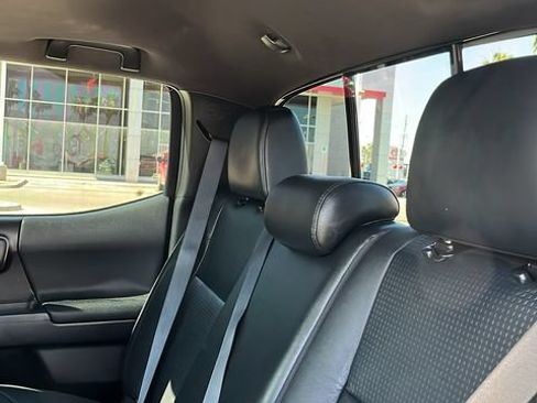 Used 2023 Toyota Tacoma TRD Sport w/ TRD Premium Sport Package AWD/4WD image 19