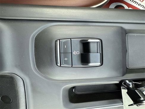 Used 2024 GMC Sierra 2500 Denali Ultimate image 22