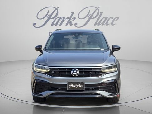 Used 2023 Volkswagen Tiguan SE R-Line FWD image 9