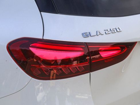 New 2026 Mercedes-Benz GLA 250 image 8