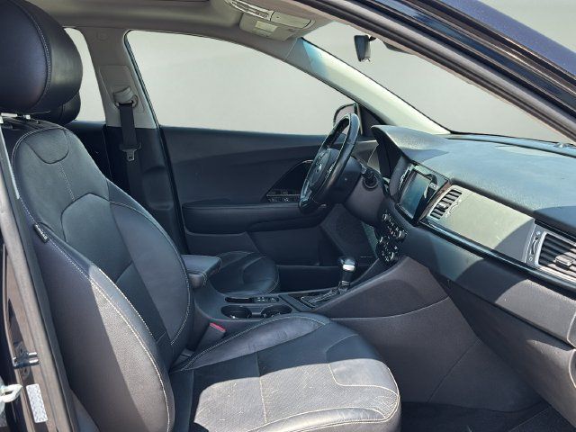 Used 2017 Kia Niro Touring w/ Advanced Technology Package FWD image 10
