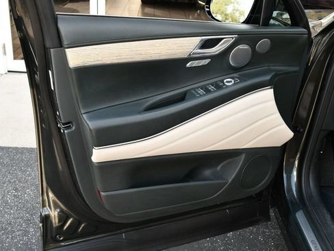 Used 2025 Genesis GV80 3.5T Prestige AWD/4WD image 11