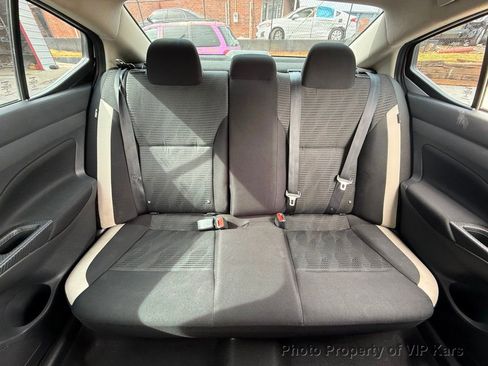 Used 2022 Nissan Versa SV image 18