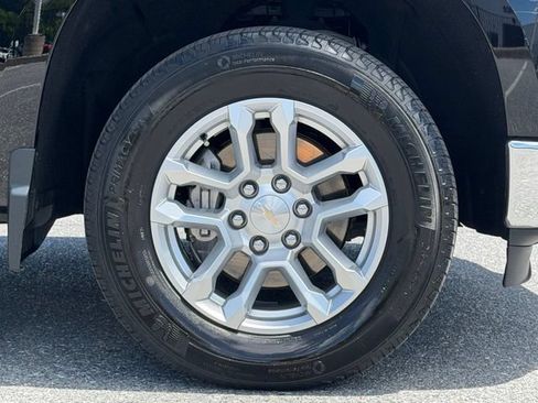 Certified 2023 Chevrolet Silverado 1500 LT AWD/4WD image 17