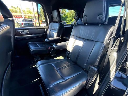 Used 2016 Lincoln Navigator Select image 27