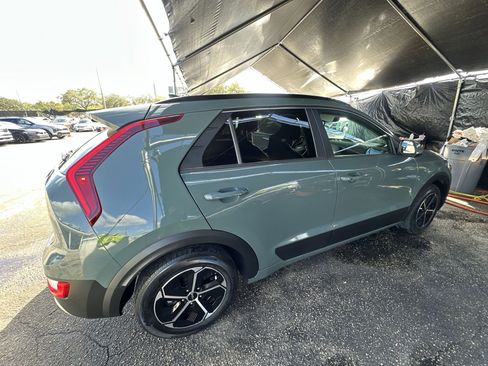 Certified 2023 Kia Niro EX image 22