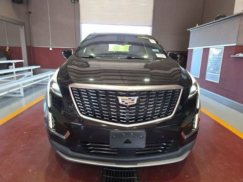 Used 2020 Cadillac XT5 Premium Luxury image 2