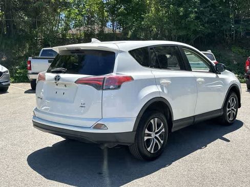 Used 2017 Toyota RAV4 LE w/ All Weather Liner Package AWD/4WD image 27